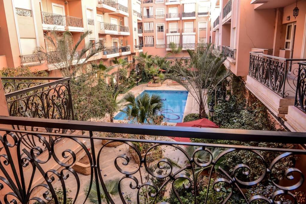 מרקש Beautiful, Great Equipped 122 M Holiday Apartment Near Majorelle Garden And Gueliz With Pool Views And A Large Balcony And Terrace מראה חיצוני תמונה