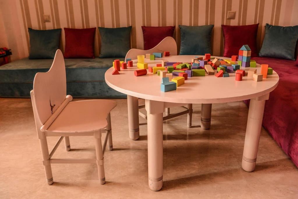 מרקש Beautiful, Great Equipped 122 M Holiday Apartment Near Majorelle Garden And Gueliz With Pool Views And A Large Balcony And Terrace מראה חיצוני תמונה