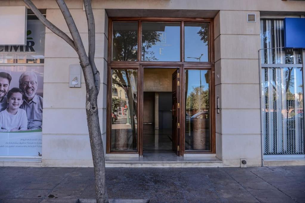 מרקש Beautiful, Great Equipped 122 M Holiday Apartment Near Majorelle Garden And Gueliz With Pool Views And A Large Balcony And Terrace מראה חיצוני תמונה