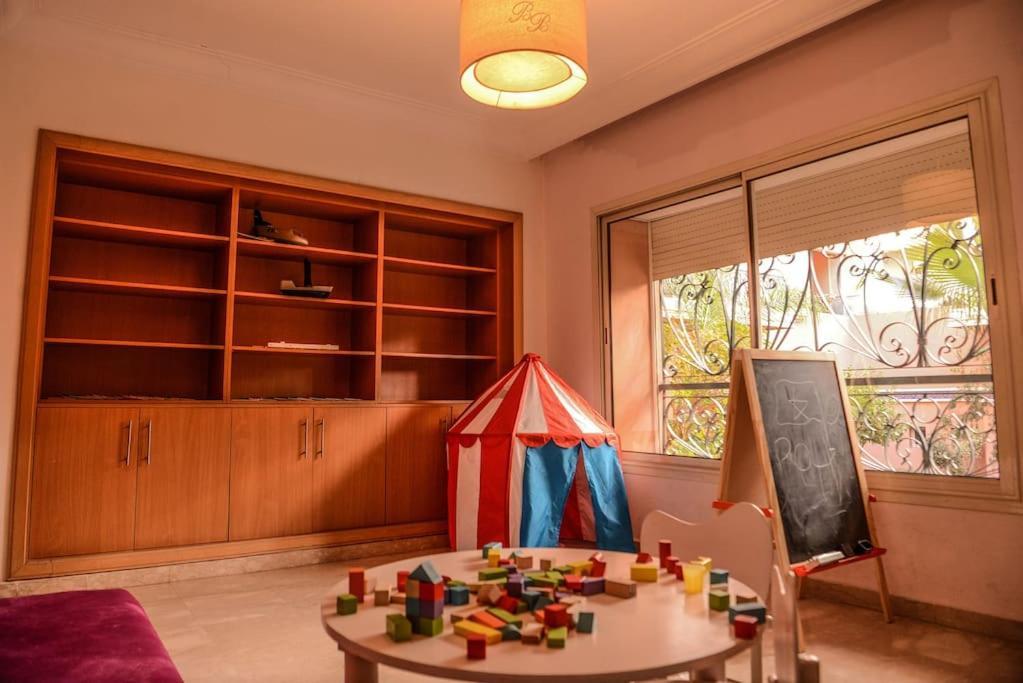 מרקש Beautiful, Great Equipped 122 M Holiday Apartment Near Majorelle Garden And Gueliz With Pool Views And A Large Balcony And Terrace מראה חיצוני תמונה