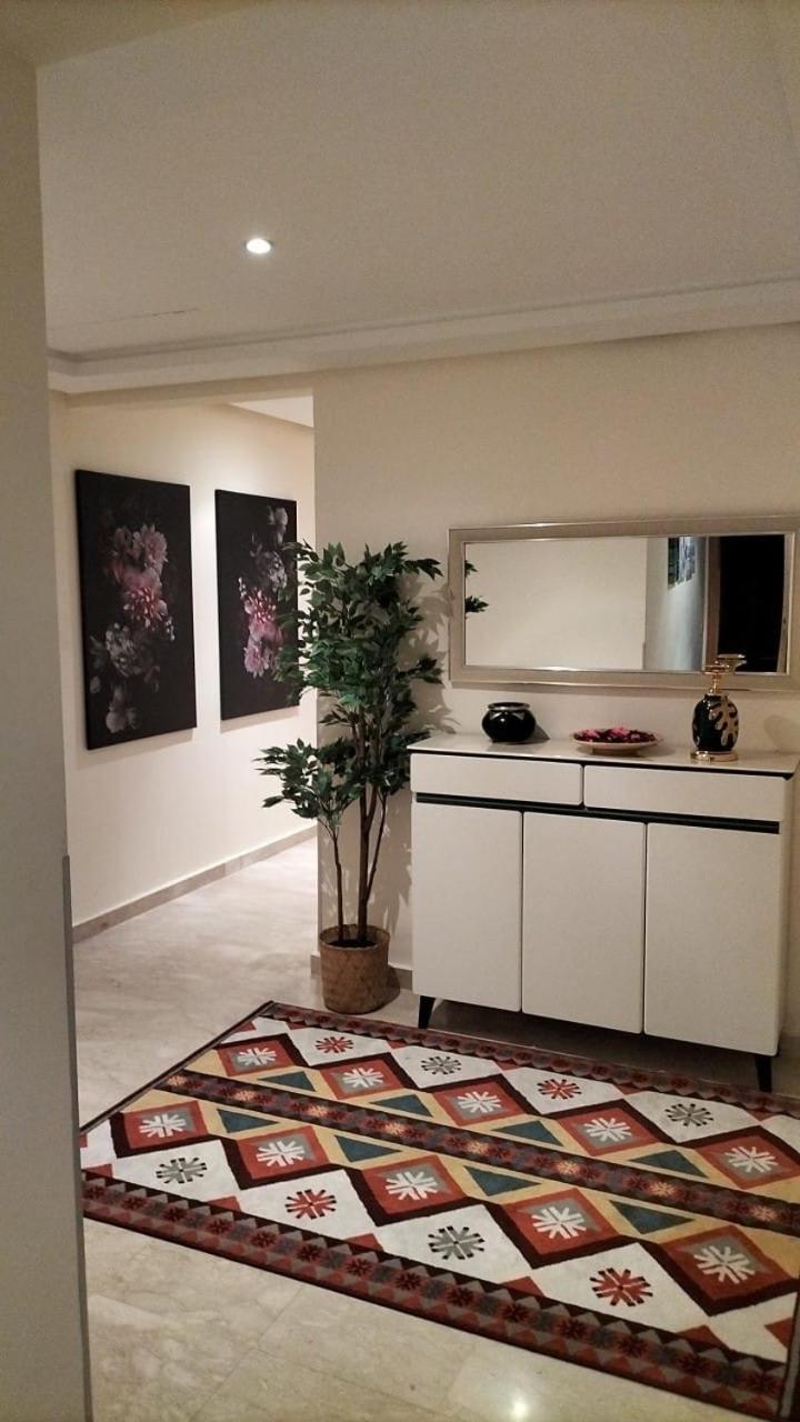 מרקש Beautiful, Great Equipped 122 M Holiday Apartment Near Majorelle Garden And Gueliz With Pool Views And A Large Balcony And Terrace מראה חיצוני תמונה