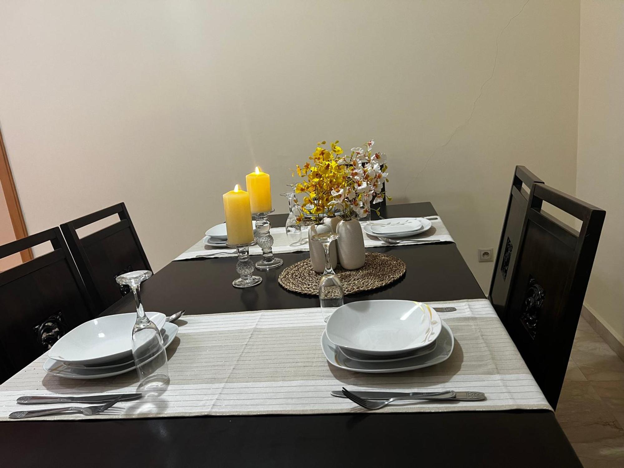 מרקש Beautiful, Great Equipped 122 M Holiday Apartment Near Majorelle Garden And Gueliz With Pool Views And A Large Balcony And Terrace מראה חיצוני תמונה