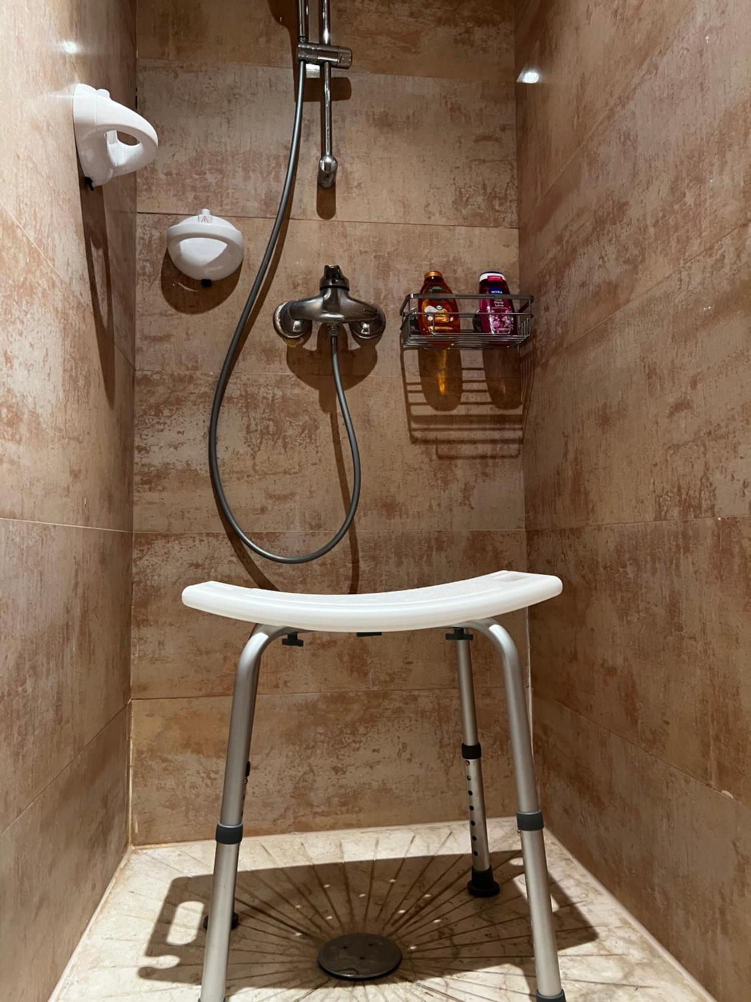 מרקש Beautiful, Great Equipped 122 M Holiday Apartment Near Majorelle Garden And Gueliz With Pool Views And A Large Balcony And Terrace מראה חיצוני תמונה